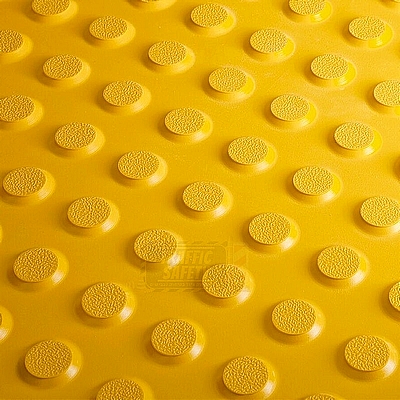 zoom on yellowrubber tactile bottom